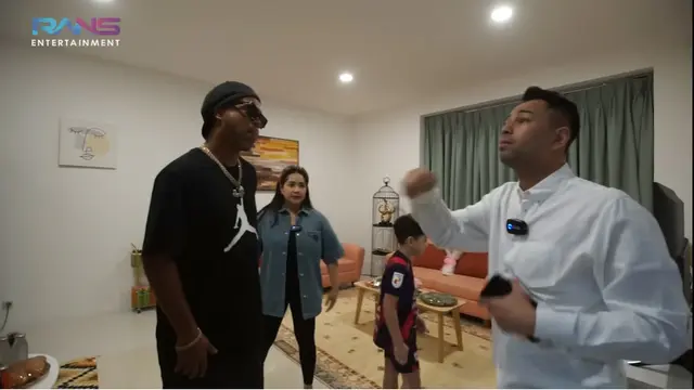 [Fimela] Raffi Ahmad dan Ronaldinho