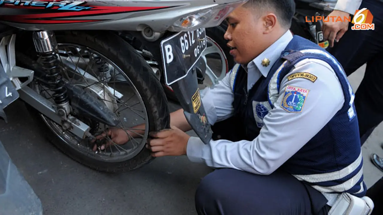 naik-angkutan-130919c.jpg