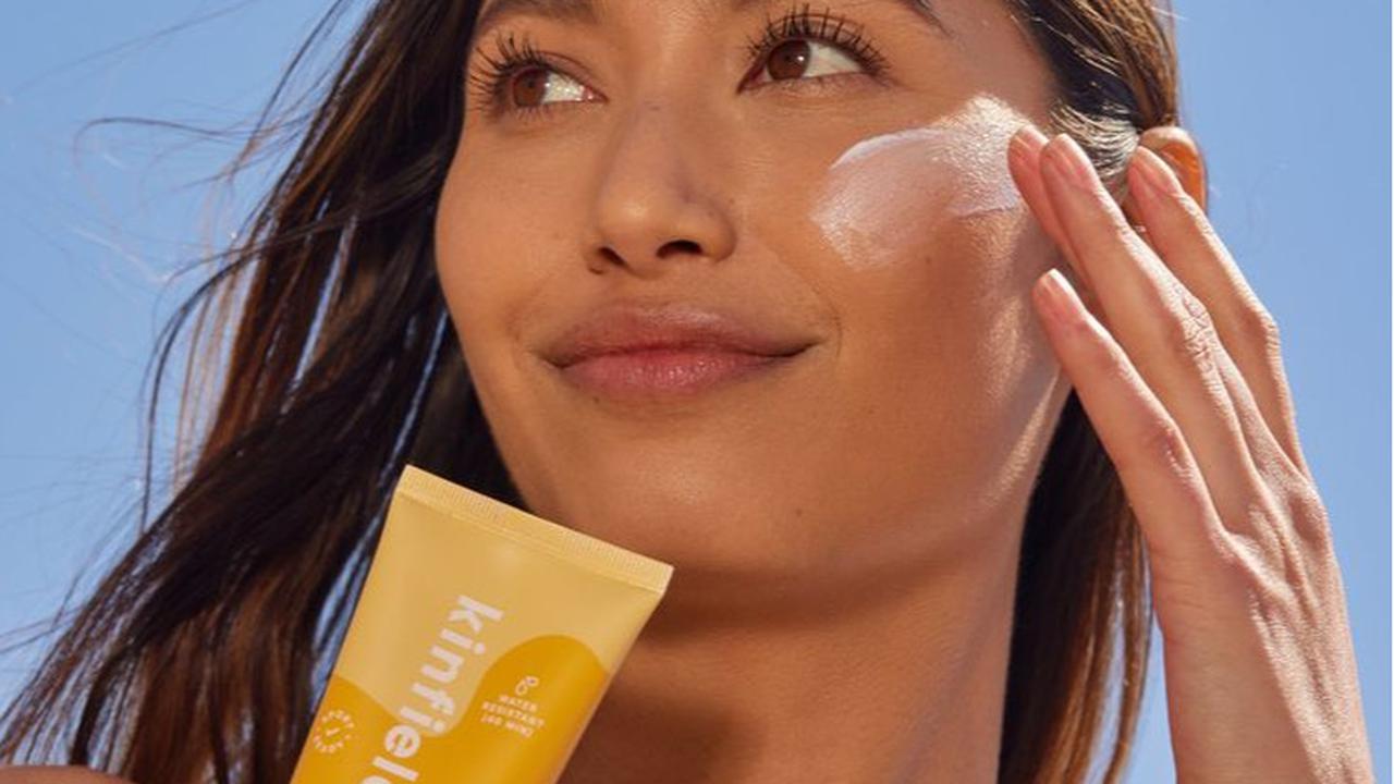 Punya Kulit Berjerawat? Simak Urutan Skincare Malam yang Paling Efektif untuk Hasil Maksimal