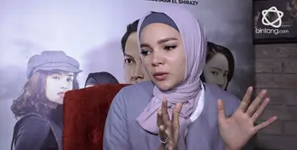 Ini cerita Dewi Sandra saat diasingkan di dalam penjara Palestina dan menjadi tawanan perang.