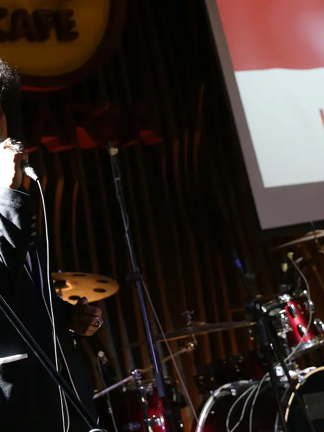 [Bintang] Paul T-Five