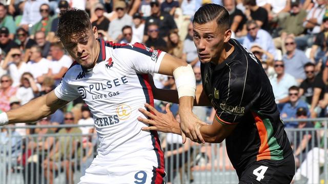 Jay Idzes - Venezia Vs Genoa di Serie A 2024/2025