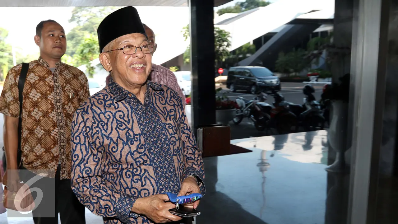 Dipapah Waktu Persidangan, Ini Potret AM Fatwa Saat Orde Baru