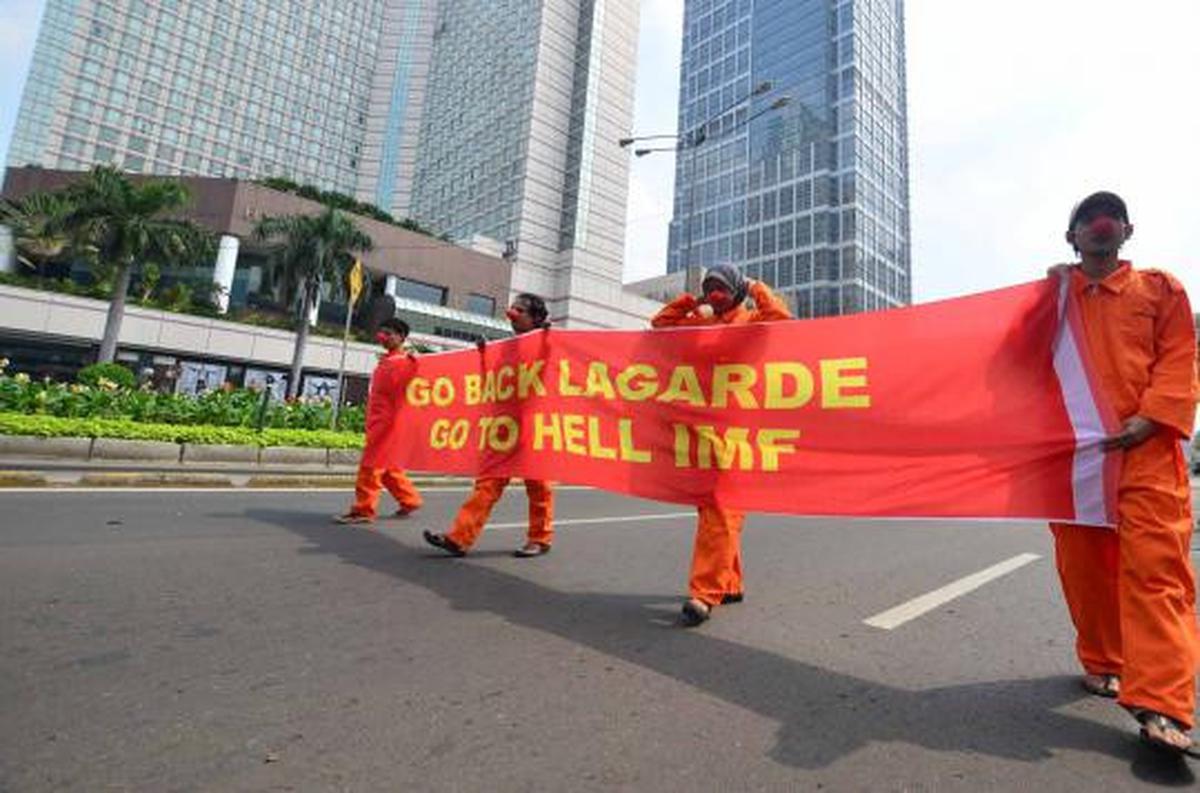 Demo tolak kedatangan IMF ke Jakarta