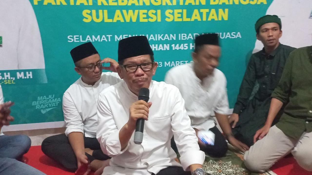 Meski demikian, Amir mengakui sudah ada komunikasi politik dengan beberapa figur calon kandidat. Tak hanya cakada, komunikasi dengan parpol lainnya pun sudah dilakukan.<br>