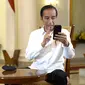 Presiden Jokowi berbincang dengan perawat Sifira Kristingrum soal Covid-19 melalui sambungan video, Minggu (27/9/2020). (Foto: Biro Pers Sekretariat Presiden)