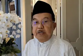 Ketua Umum Dewan Masjid Indonesia (DMI) Jusuf Kalla alias JK. Dia mengatakan, pembangunan masjid semi permanen di Jalur Gaza, Palestina yang diinisiasi DMI dihentikan sementara. (Foto: Istimewa)