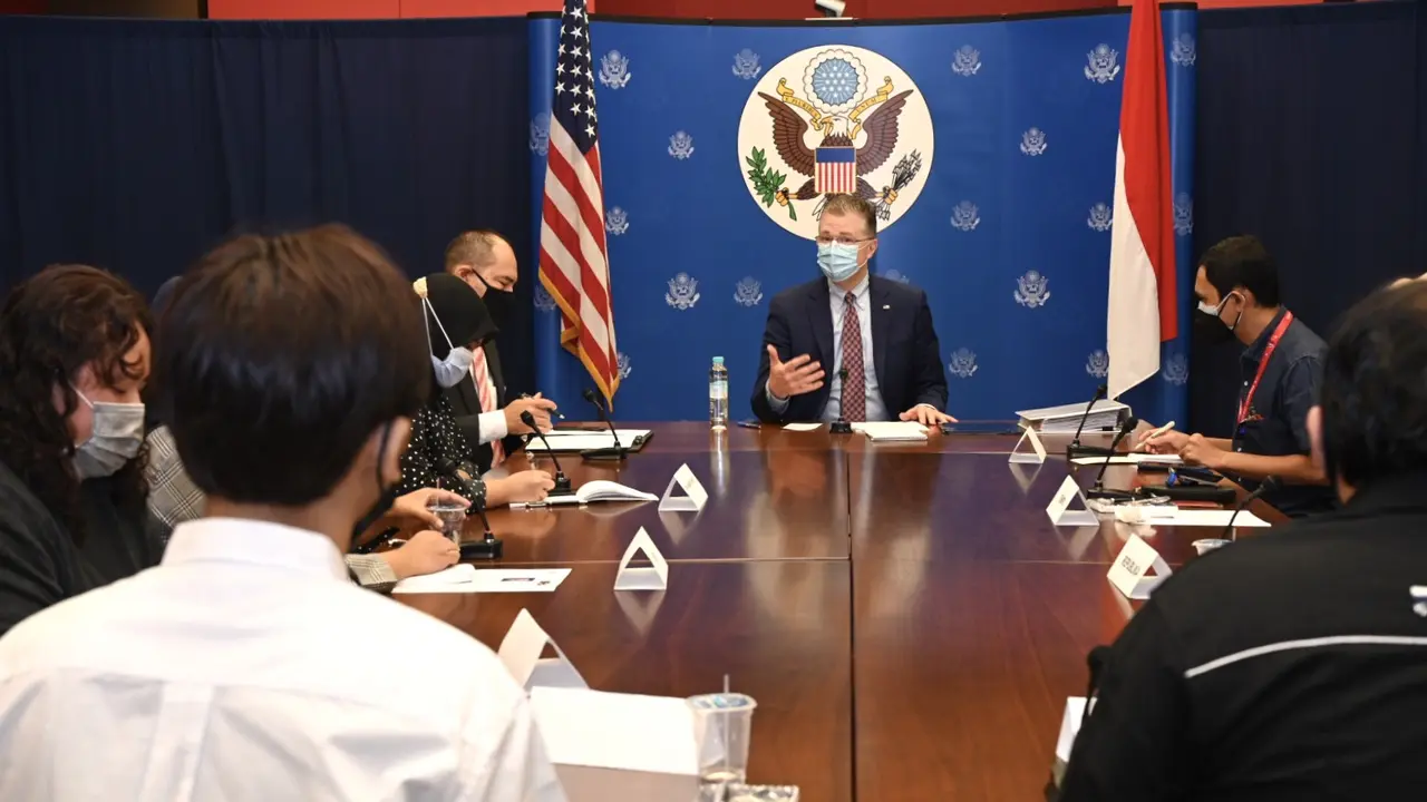 Daniel Kritenbrink, Assistant Secretary, Bureau of East Asian and Pacific Affairs dari Kemlu AS.