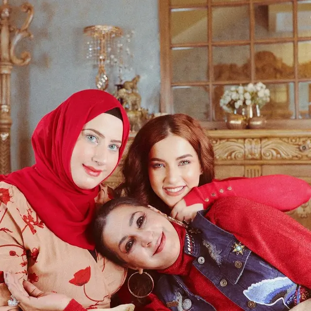 Tasya Farasya dan Tasyi Athasyia