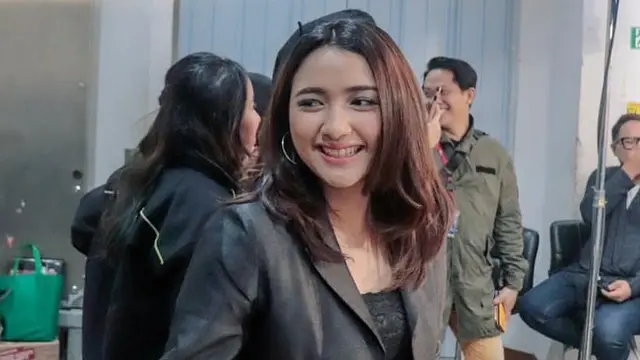 Disebut Mirip Ashanty, Ini 6 Potret Karen Kontestan Indonesian Idol