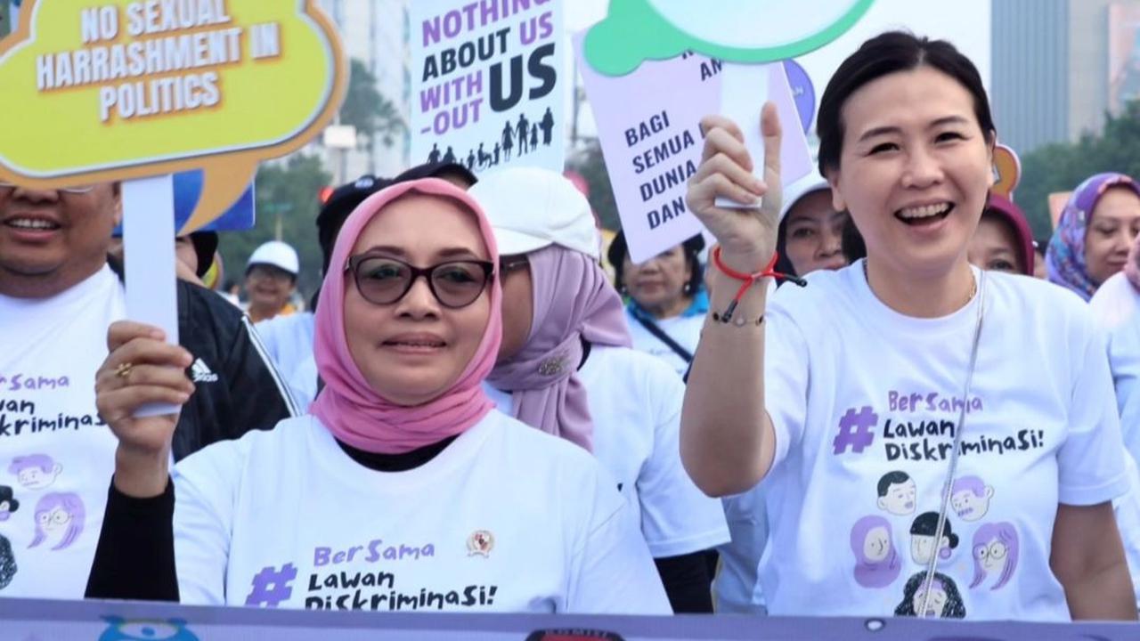 Penampilan Sederhana Tapi Bersinar Veronica Tan Bersama Menteri Arifah