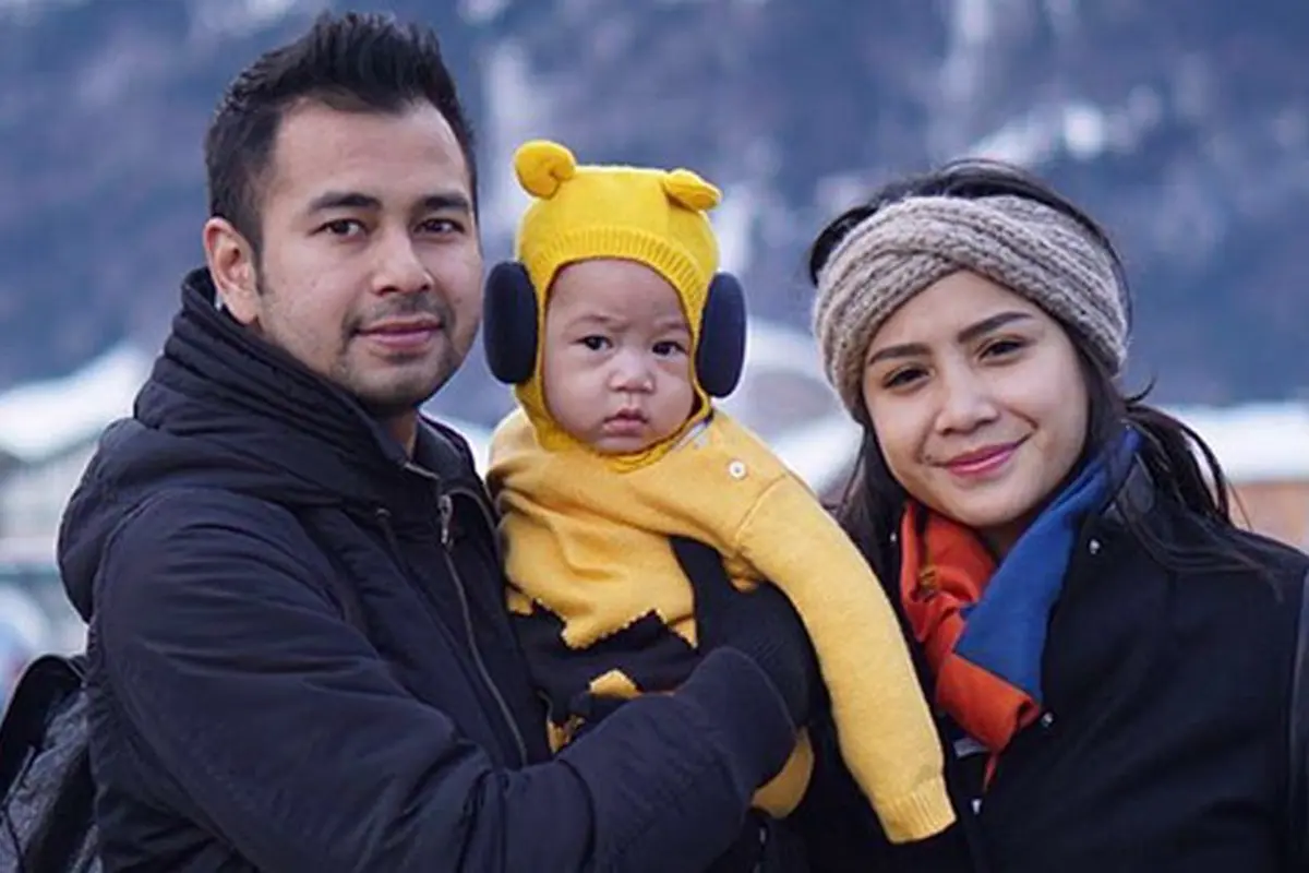 [Bintang] Raffi Ahmad, Nagita Slavina dan  Rafathar Malik Ahmad