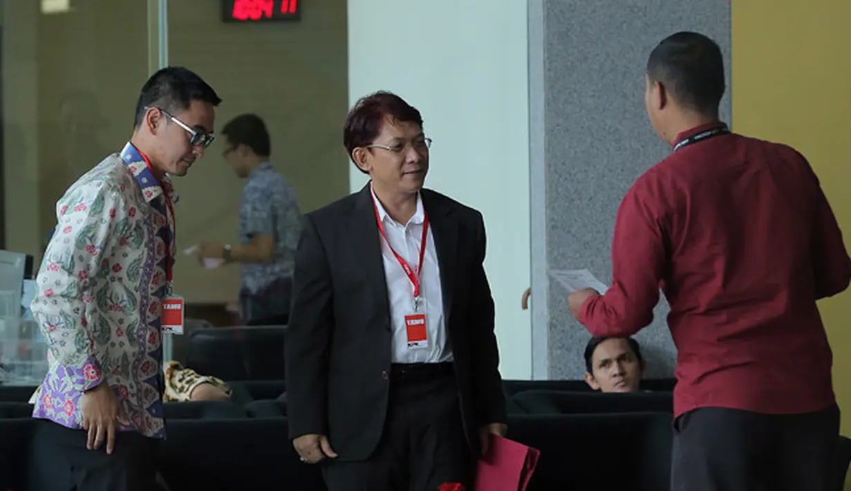 24 januari 2018 lalu, Zumi Zola ditetapkan sebagai tersangka KPK lantaran diduga telah menerima dana sebesar Rp 6 miliar terkait dengan sejumlah proyek yang sedang berjalan di Provinsi Jambi.  (Deki Prayoga/Bintang.com)