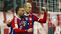 Bayern Perkasa, Dortmund Melempem, Augsburg Mengejutkan!