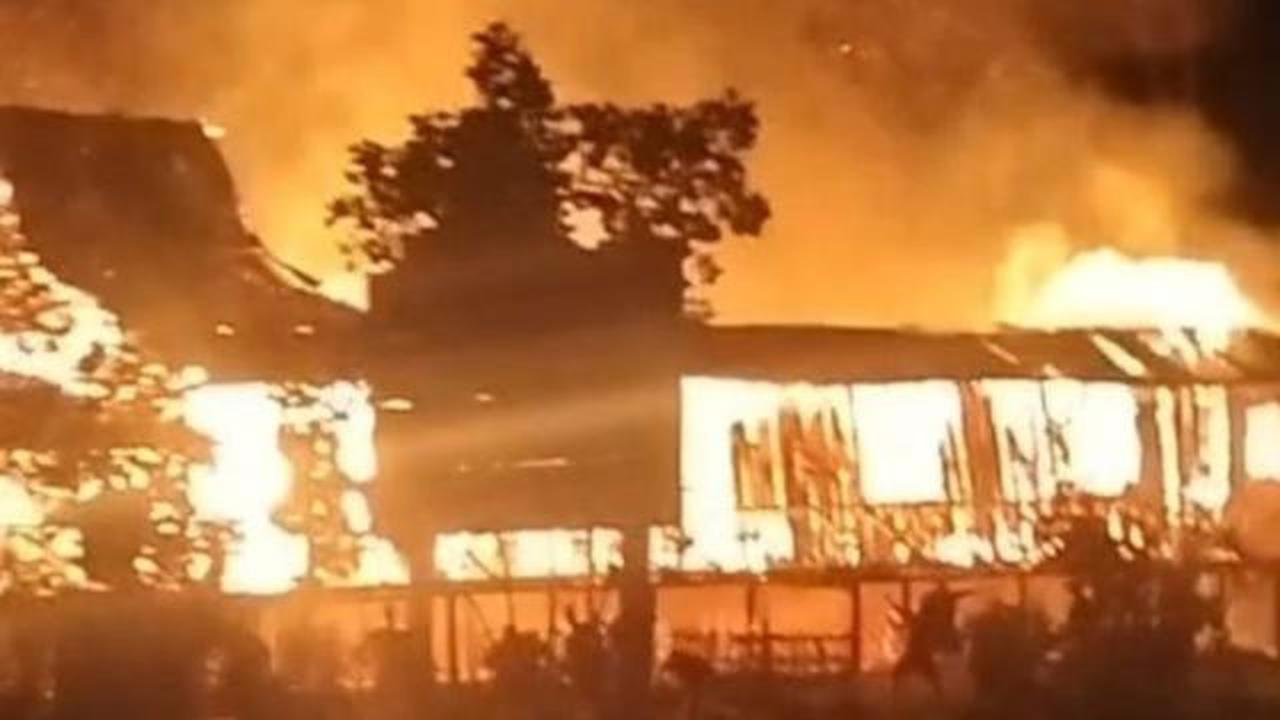Gereja Katolik di Mimika Papua Tengah Terbakar, Warga Sempat Panik