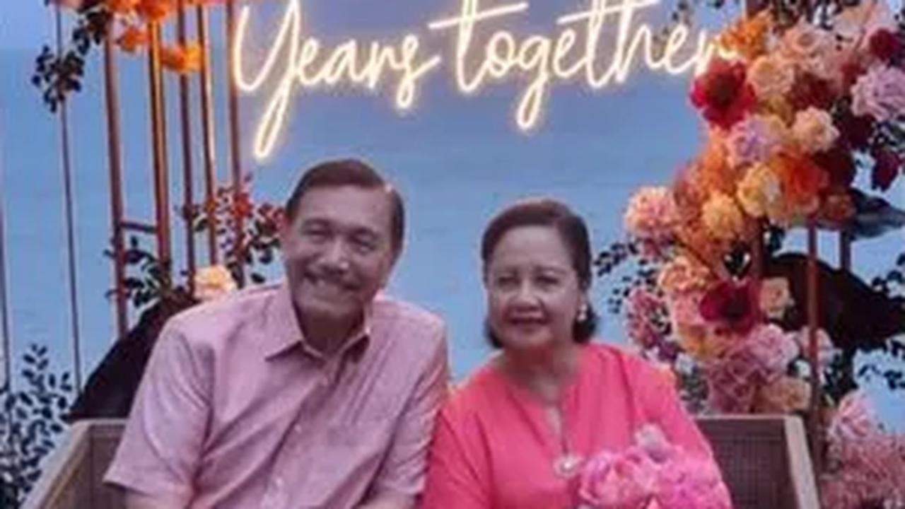 Unggahannya itu bertepatan dengan Wedding Anniversary kedua orang tuanya beberapa waktu lalu. <br>