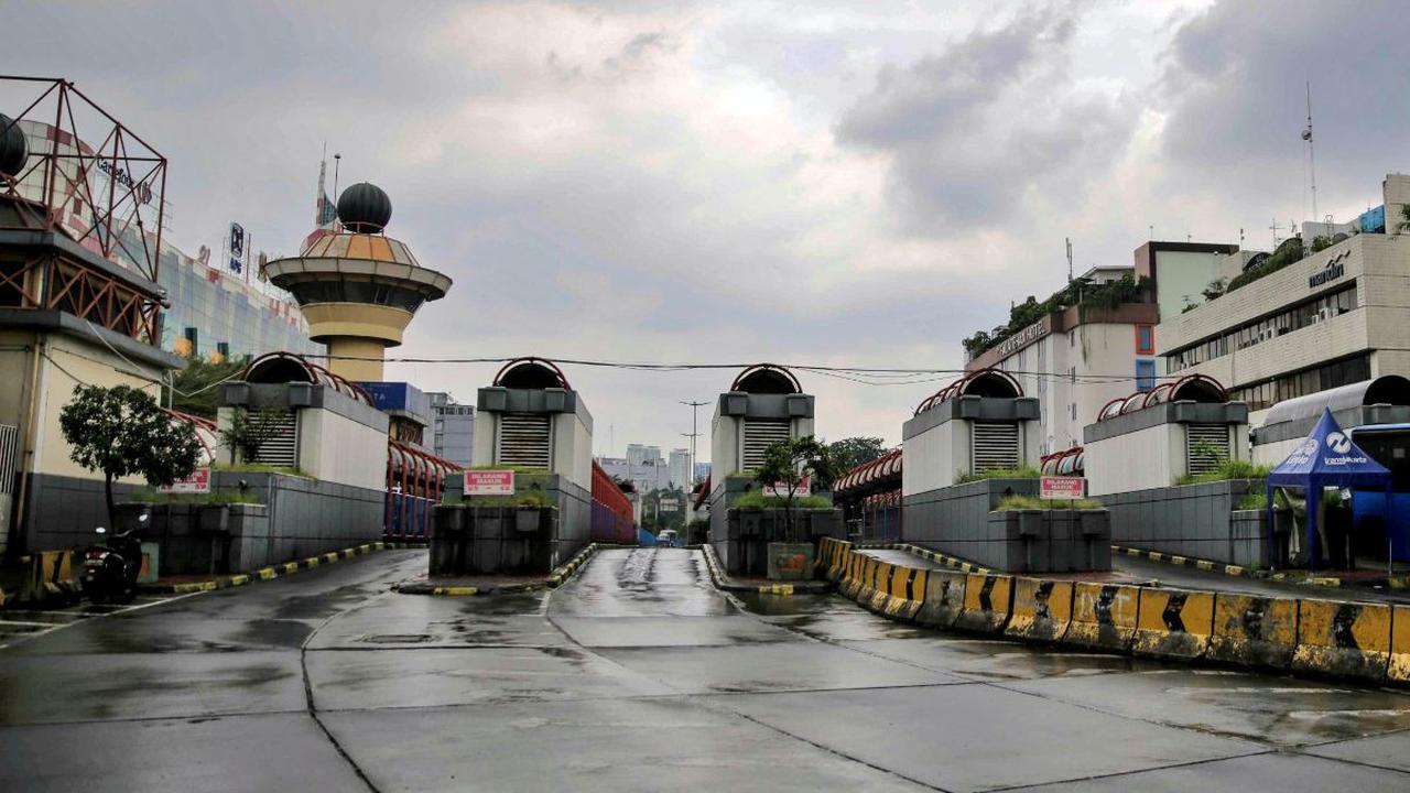 Rencana revitalisasi Terminal Blok M sebenarnya sudah diajukan pihak PT MRT Jakarta sejak akhir tahun 2022 lalu kepada Pemprov DKI Jakarta. 

Sampai saat ini PT MRT Jakarta masih menunggu izin restu darinya.