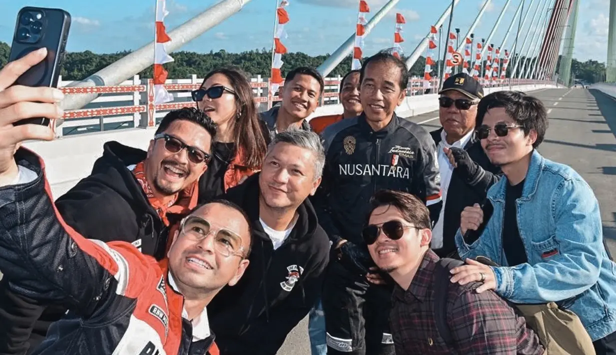 Bagi Gading Marten, pengalaman ini tentu menjadi salah satu momen spesial dalam hidupnya. Selain bisa menikmati hobinya, ia juga merasa bangga bisa ikut ambil bagian dalam mempromosikan IKN. Melalui unggahan di media sosialnya. Bersama para seleb ia pun banyak menunjukan sisi-sisi dari IKN yang saat ini sudah mulai terbentuk dari jalanan hingga bangunan yang mulai berdiri kokoh. (Liputan.com/IG/gadiiing)