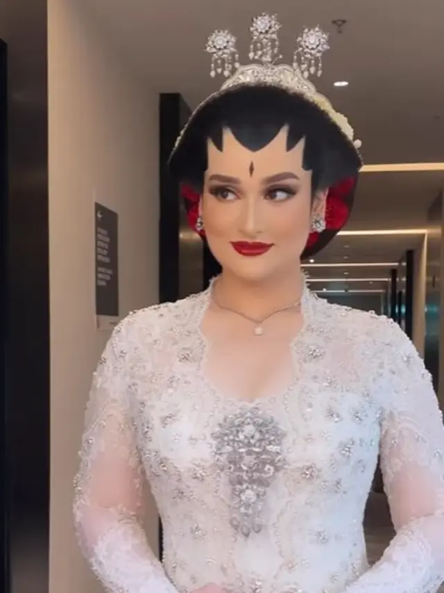 Pernikahan anak Enny Beatrice, Tengku Najwa (Instagram/bennusorumba)