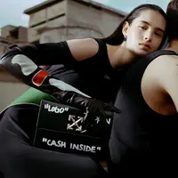 Jitney bag by Off White. Sumber foto: Document/Off White.