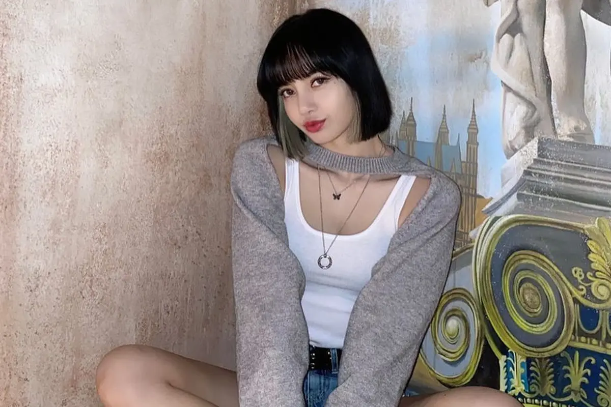 Lisa BLACKPINK