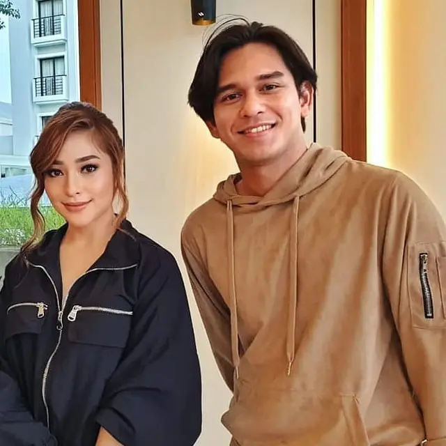 Pernah Main Sinetron Bareng, Ini 6 Potret Persahabatan Rangga Azof sama Nikita Willy