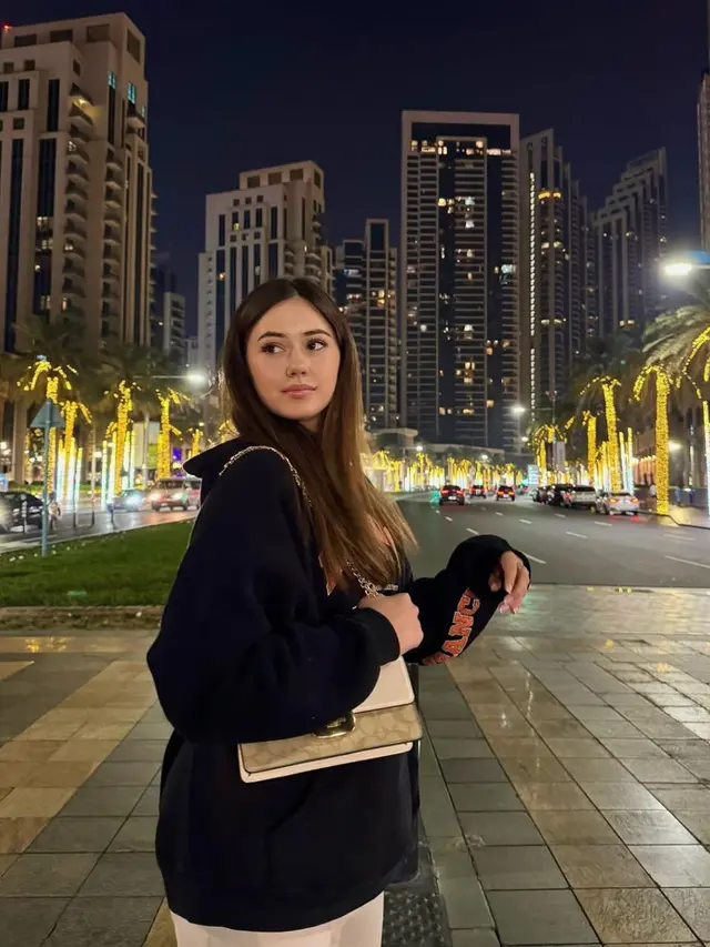 Potret Vika Kolesnaya yang baru ini dilamar Billy Saputra (credit: instagram.com/vika.kolesnaya)