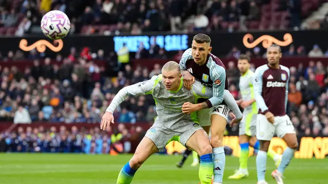 erling haaland vs lucas digne di laga manchester city vs aston villa