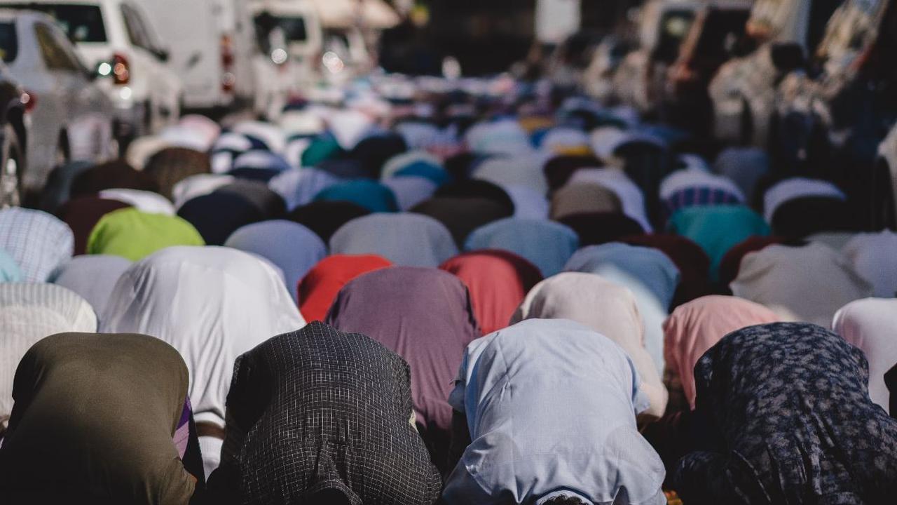 Waspadai Azab Suka Meremehkan Sholat Fardhu, Siap-Siap Dilahap Kekejaman Neraka Saqar!