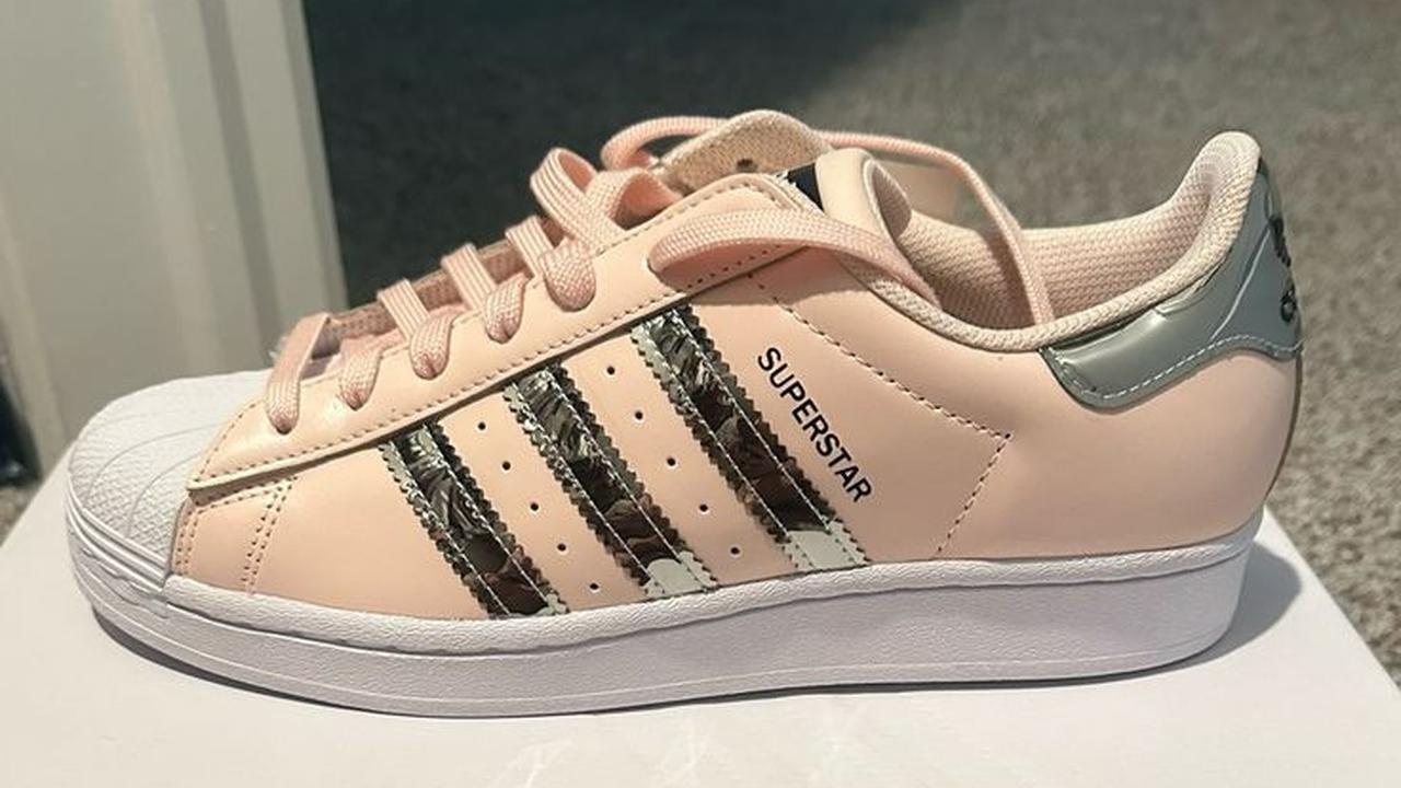 Tren Sepatu Kets 2025: Siluet Elegan dan Desain Inovatif Jadi Sorotan