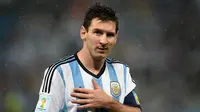 10. Lionel Messi - Hanya Messi yang paling pantas menyandang julukan The Next Maradona. Meski belum pernah membawa Argentina juara dunia namun Messi sempat lima kali meraih gelar pemain terbaik di dunia. (AFP/Pedro Ugarte)