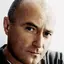 Phil Collins adalah seorang penyanyi kelahiran Inggris