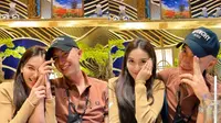 Setelah tunangan, Ayu Ting-Ting dan Muhammad Fardhana makin go public dengan unggah foto besama. Keduanya terlihat bucin dengan gaya kasual yang kompak [@ayutingting92]