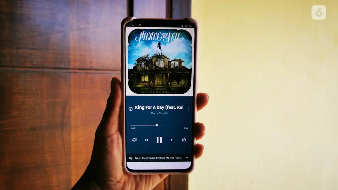 Tampilan YouTube Music ketika memutar audio