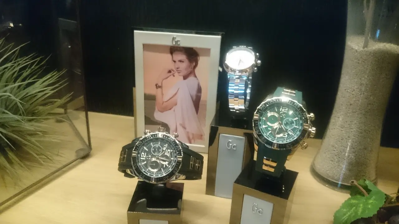 Koleksi musim gugur jam tangan dari GC dan Guess