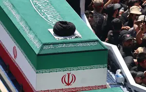 Pemakaman Ali Khamenei Diwarnai Seruan Balas Dendam ke AS