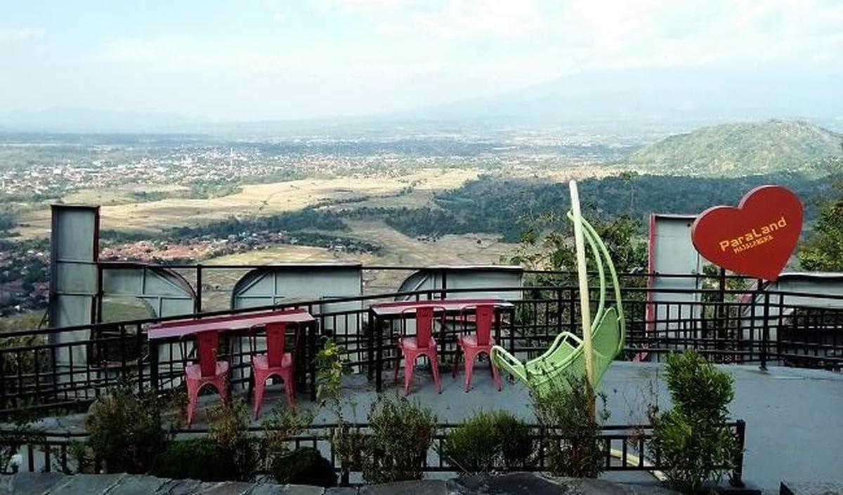 <b>Paraland Majalengka</b><br>