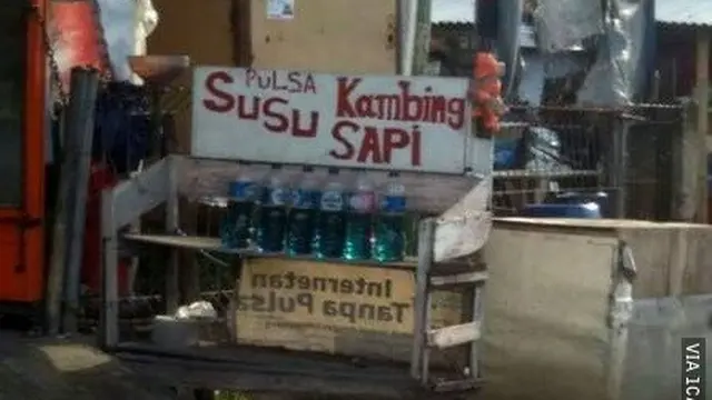 6 Cara Promosi Penjual Susu Segar Ini Kelewat Unik, Kocak