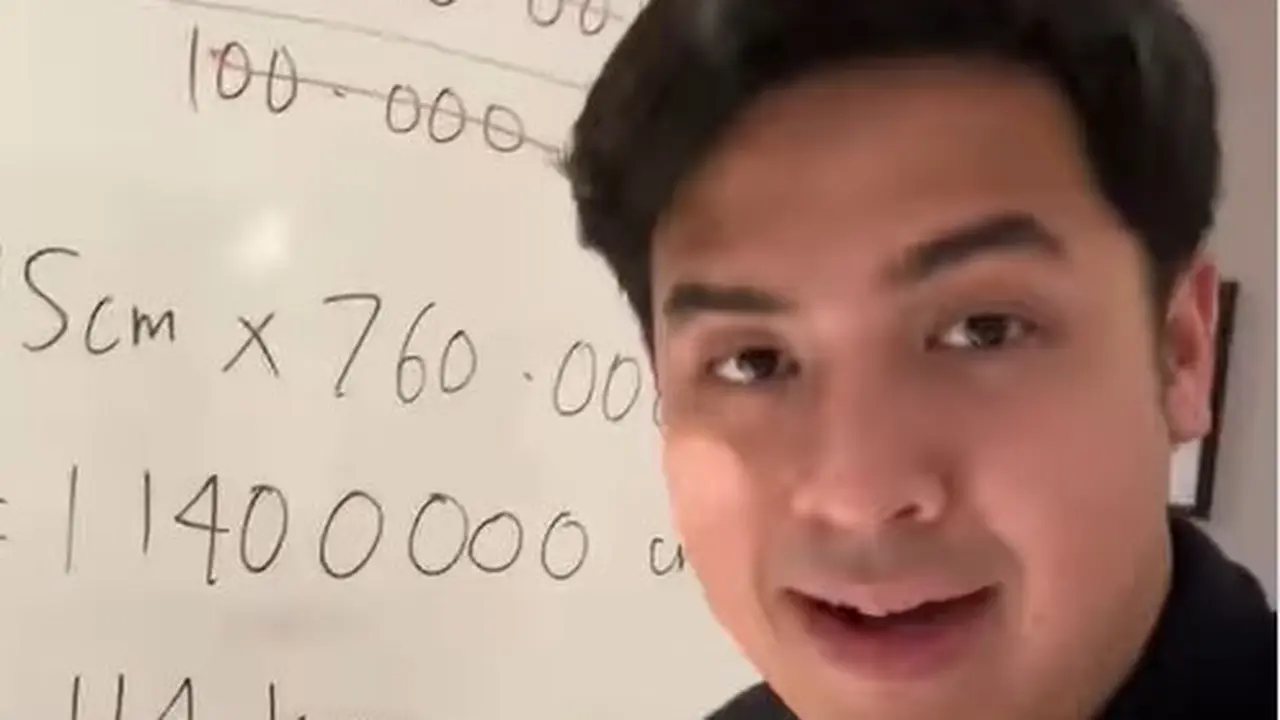 Potret Jerome Polin menghitung banyaknya uang Rp 76 Miliar (Sumber: Instagram/jeromepolin)