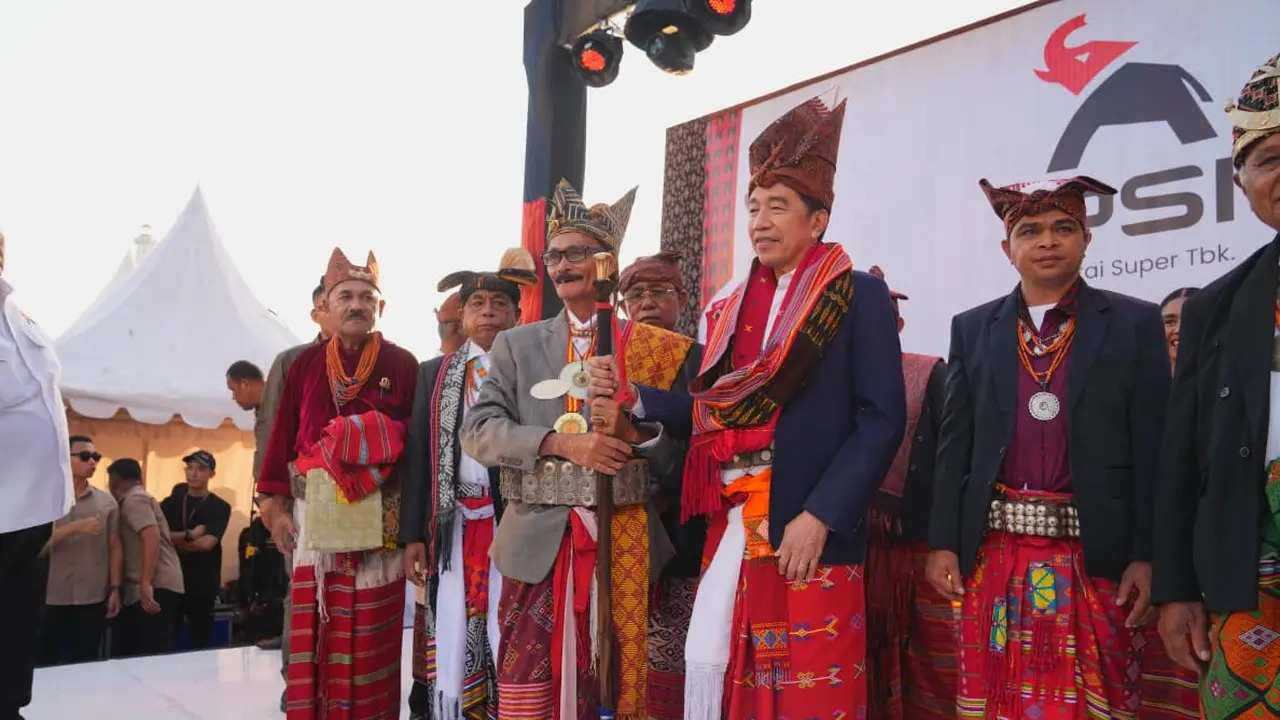 Jokowi dianugerahi gelar Raja Timor