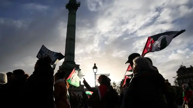 Deretan Potret Massa Lakukan Aksi Demo Dukung Palestina di Berbagai Negara