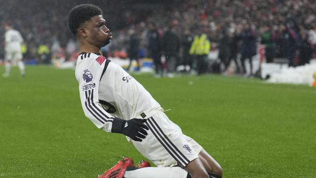 Foto: Momen Gol Amad Diallo yang Gagalkan Kemenangan Kandang Liverpool di Liga Inggris