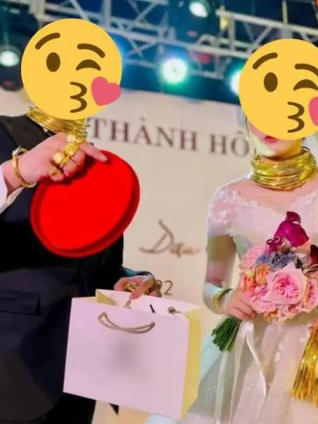 Pasangan Pengantin Ini Pakai Perhiasan Emas Sekujur Tubuh, Sampai Ada yang Dijinjing