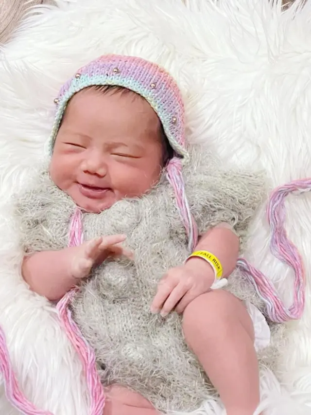 Cantiknya Anak Kedua Felicya Angelista dan Caesar Hito Dalam Balutan Baju Hijau