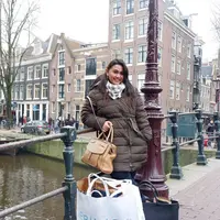 Masih ingat dengan sosok wanita yang satu ini? Tia, pemenang ajang pencarian bakat Akademi Fantasi Indosiar (AFI) 2. Kini gayanya sunggu berbeda, dan yang pasti makin memesona. (Instagram/tia_afi2)