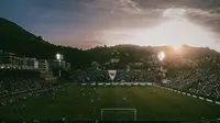 Pemandangan sunset di markas Como 1907, Stadion Giuseppe Sinigaglia. (Dok X @Como_1907)