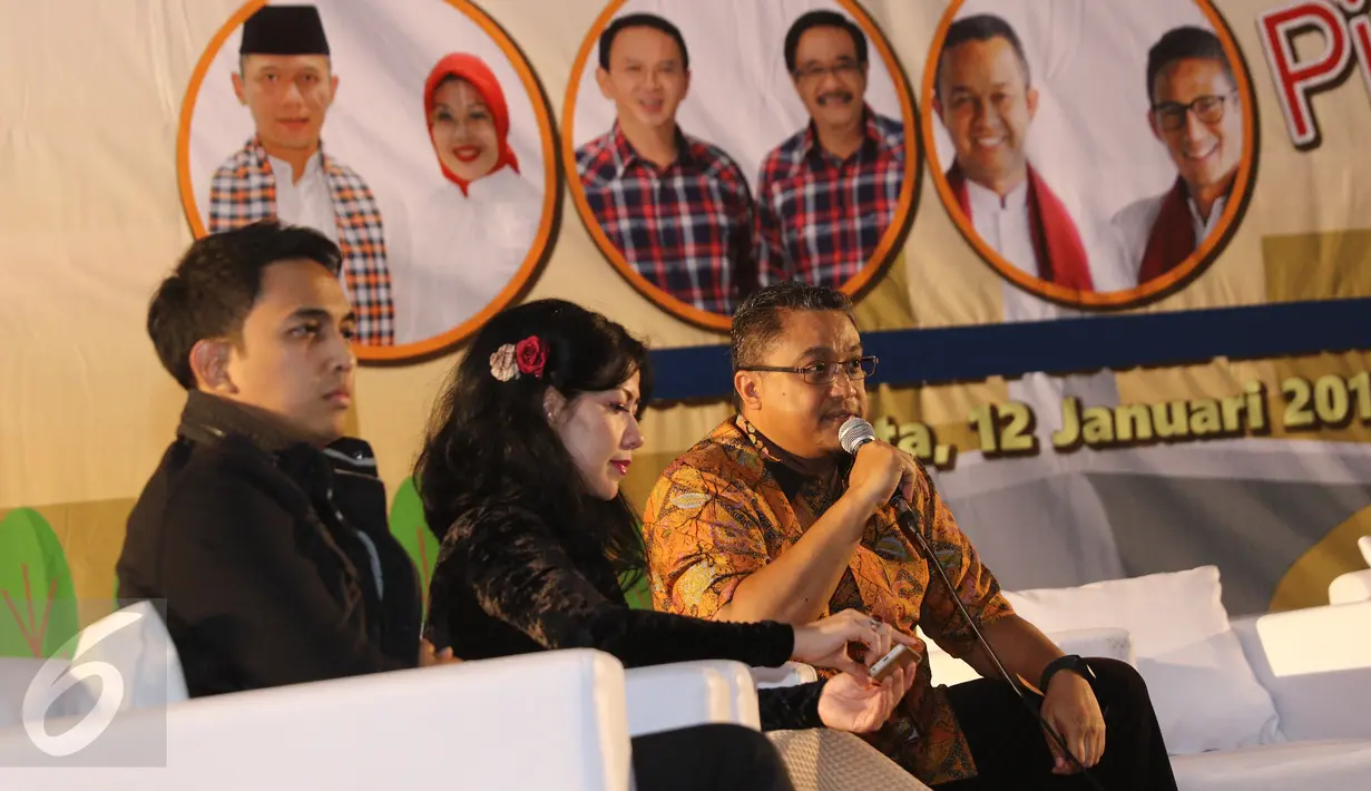 Dede Yusuf memberikan jawaban saat "Debat Kandidat Artis Pendukung Calon Gubernur dan Wakil Gubernur DKI Jakarta 2017" di kawasan kuningan, Jakarta, Kamis (12/1). Dede mendukung pasangan Agus-Sylvi. (Liputan6.com/Herman Zakharia)