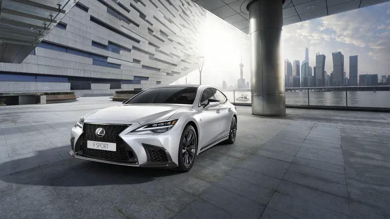 Lexus Hadirkan Varian Hybrid LS 500H F Sport di Indonesia (Lexus Indonesia)