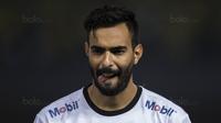 Gelandang Bali United, Marcos Flores, saat tampil melawan Bhayangkara FC pada laga Liga 1 Indonesia di Stadion Patriot, Bekasi, Jumat (29/9/2017). Bhayangkara menang 3-2 atas Bali. (Bola.com/Vitalis Yogi Trisna)