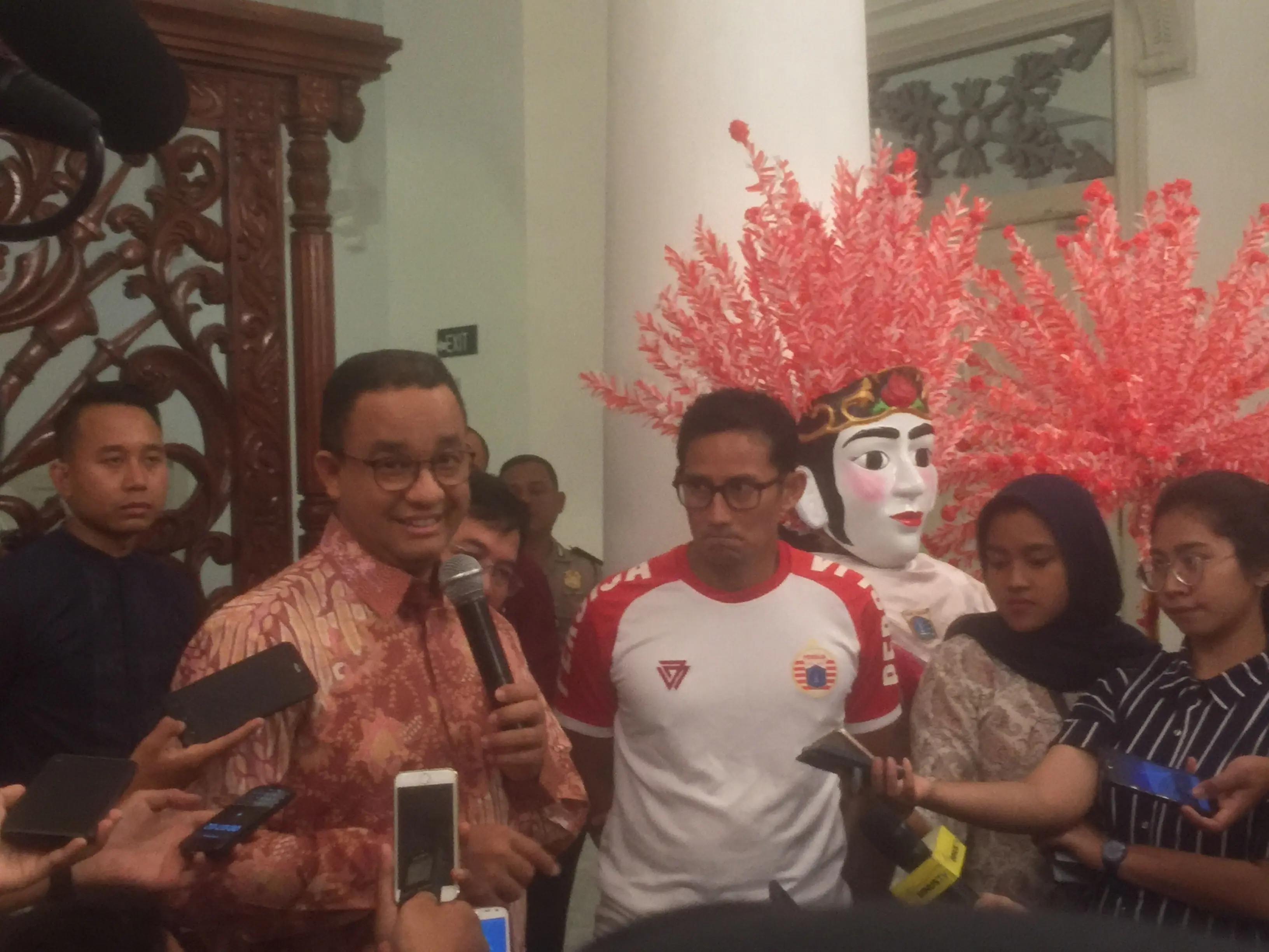 Anies BAswedan menyampaikan permohonan maaf pada warga Jakarta. (Liputan6.com/Delvira Chaerani Hutabarat)